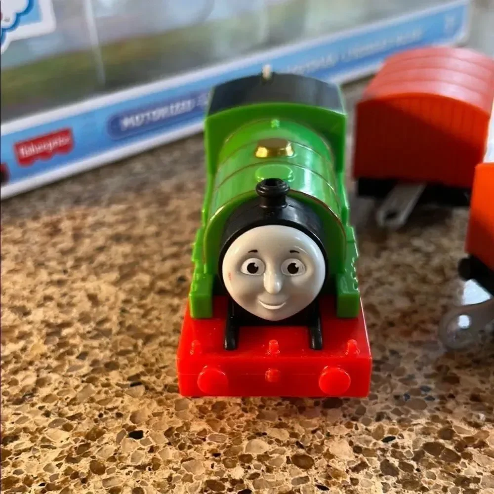 Thomas & Friends Percy and mail Cars in Motor Train Set of 3. Choo Choo!